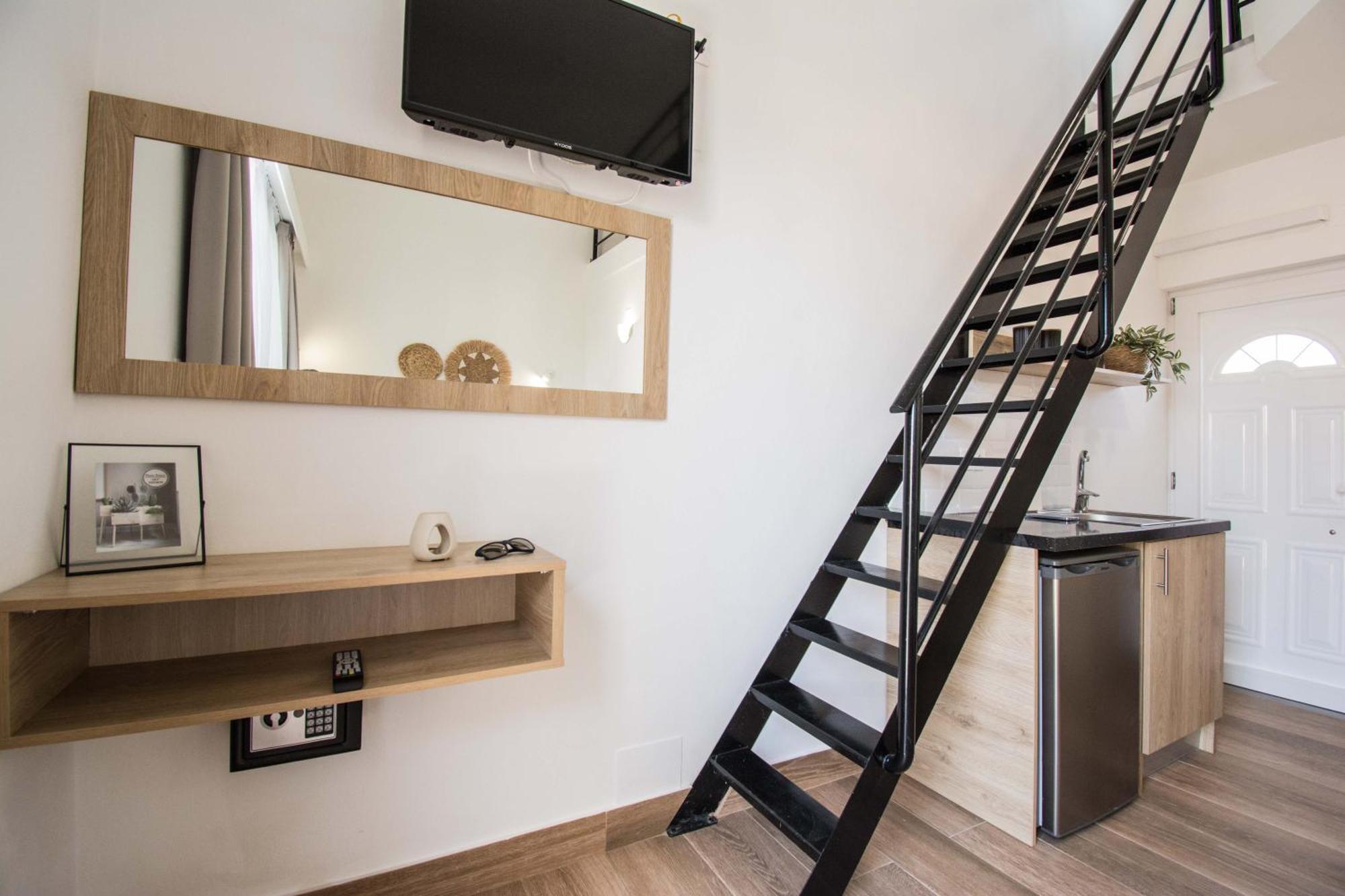 גובס Michalianna Suites "By Checkin" מראה חיצוני תמונה