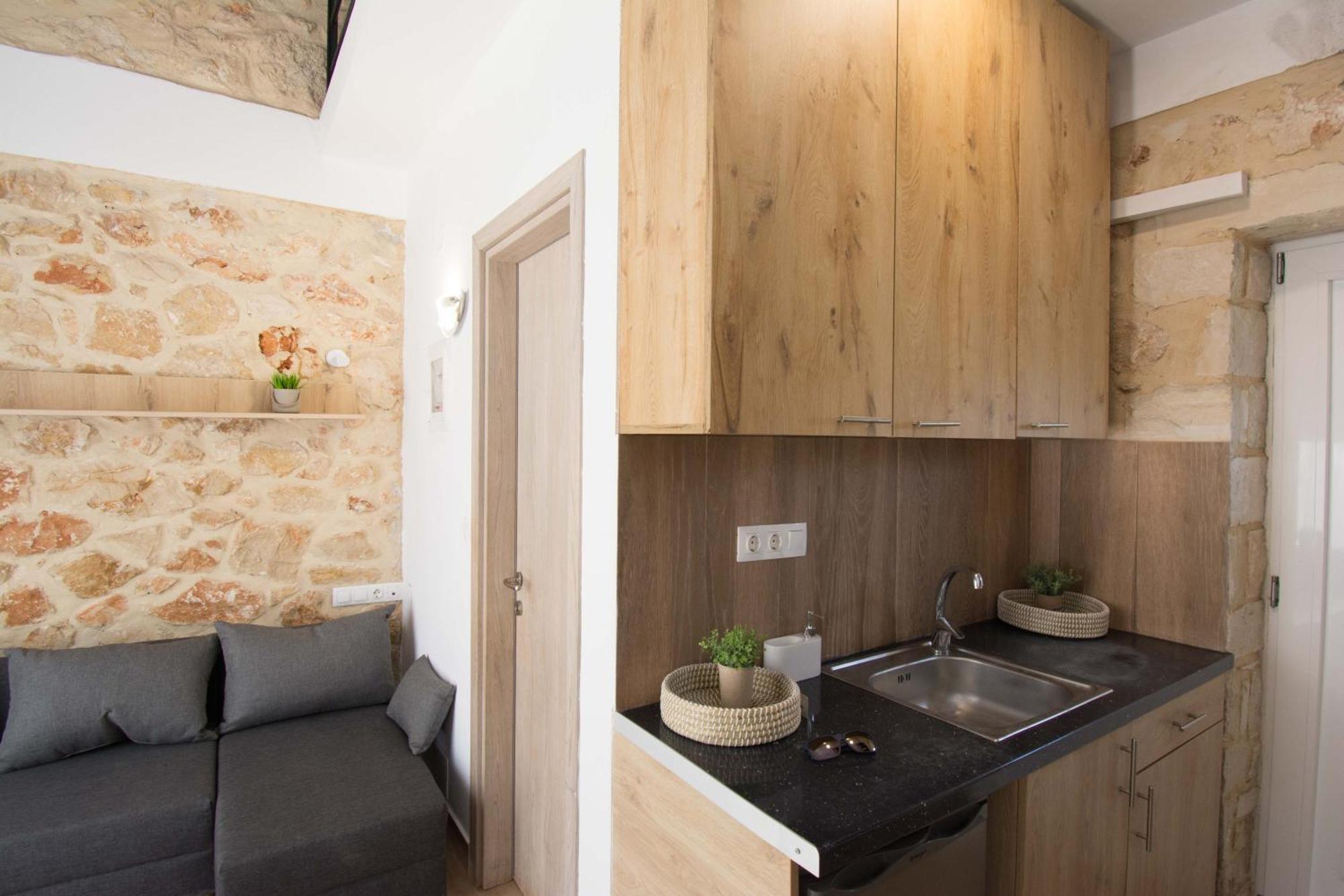 גובס Michalianna Suites "By Checkin" מראה חיצוני תמונה