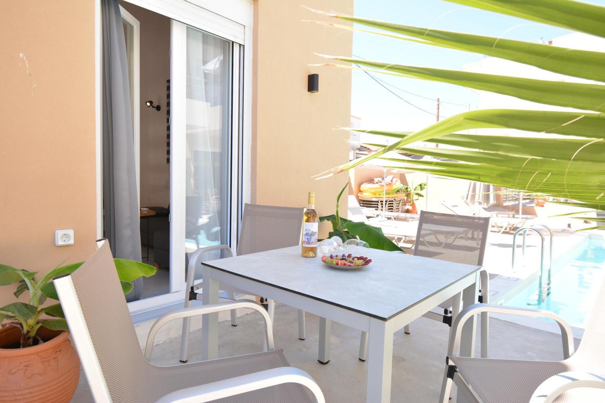 גובס Michalianna Suites "By Checkin" מראה חיצוני תמונה